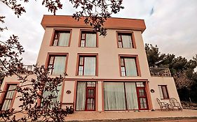 Goedence Hotel Restoran Bungalow